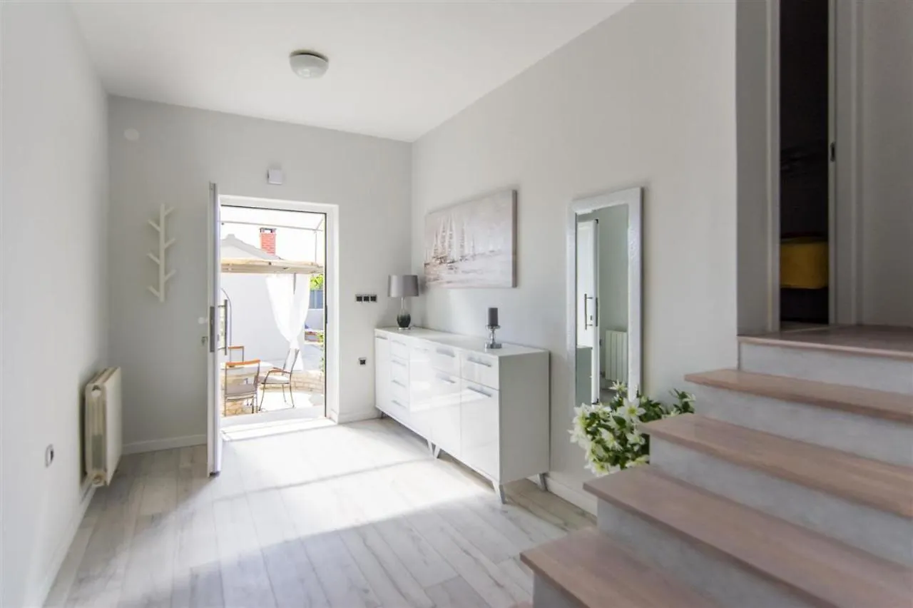 Villa Ana Zadar 0*,